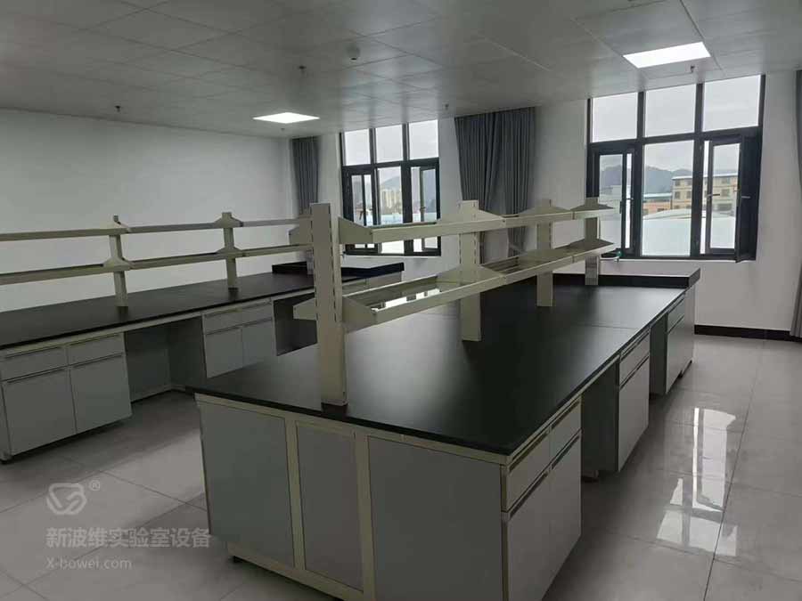 四川成都实验室中央台试剂架安装案例