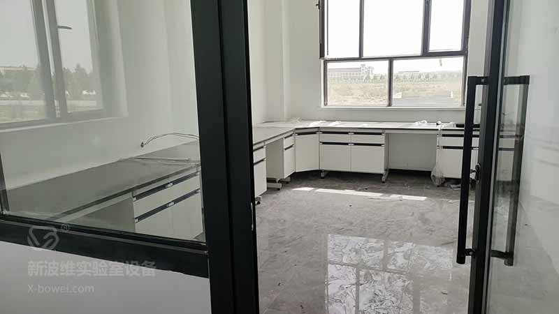 新疆实验室边台安装现场案例