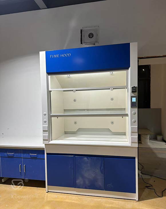 上海实验工作台全钢通风柜安装现场