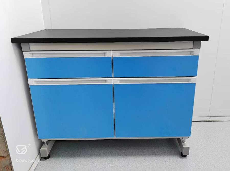 江苏扬州实验室设备工作台安装完工